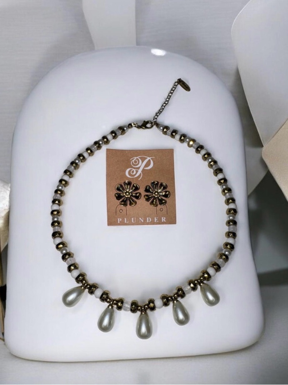Plunder Faux Teardrop Pearls Beaded Necklace and Earrings set (v)